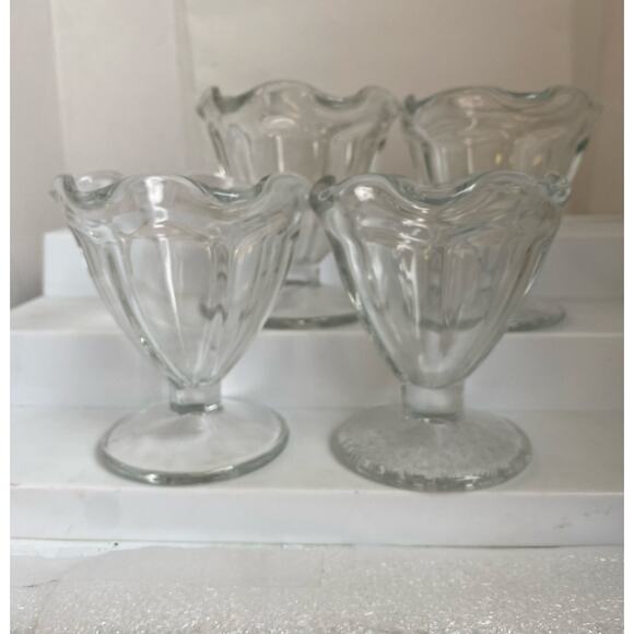 Vintage Ice Cream Sundae Dishes Clear Glass Footed Dessert Dishes Tulip Lot of 4 - Picture 10 of 12